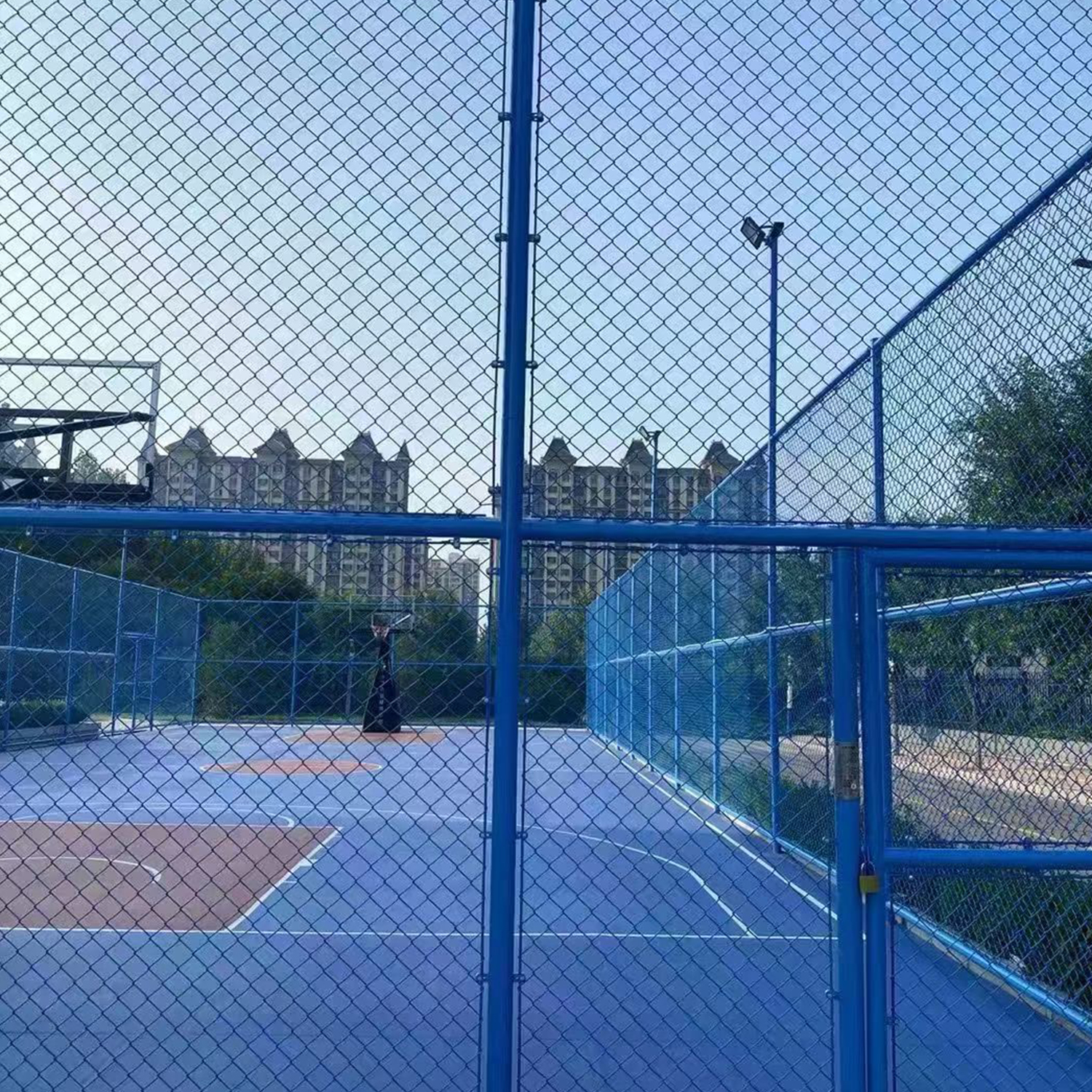 chain link fence chain link fence